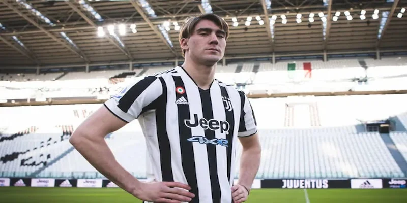 Juventus-dusan-Vlahovic